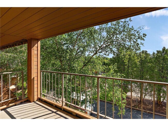 Building Photo - 3300 Louisiana Ave S