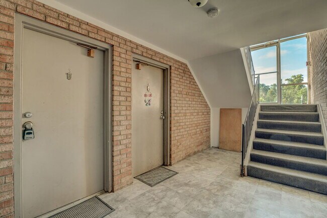 Foto del edificio - 824 Clough Pike