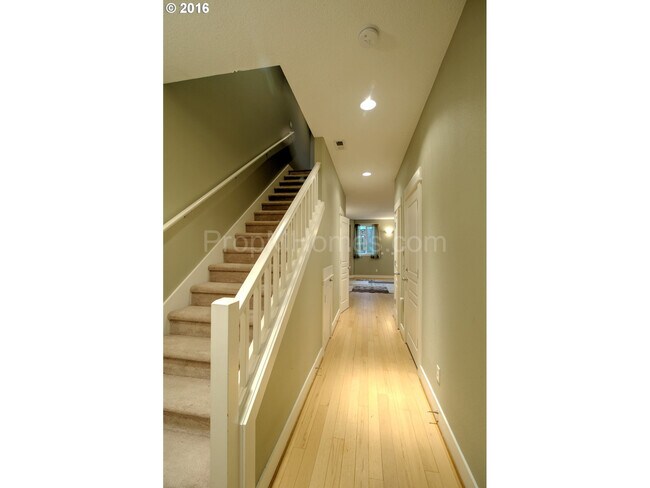 Foto del edificio - 9325 SW Jasper Dr