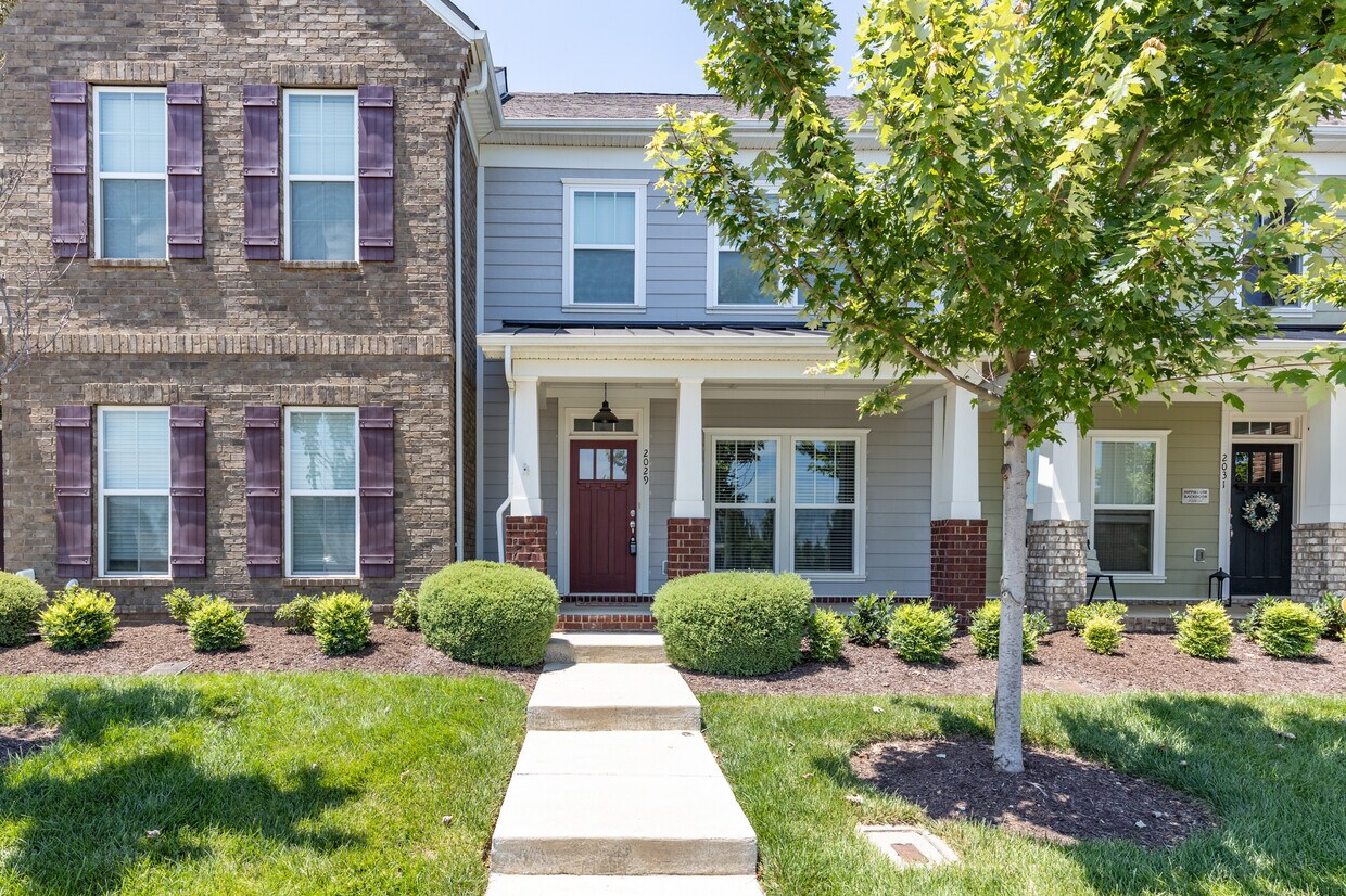 Foto principal - 2029 Serenity St