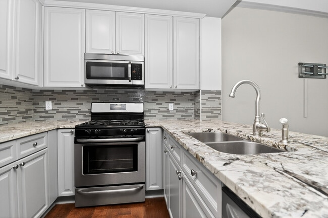 Building Photo - 315 Arlington Ave