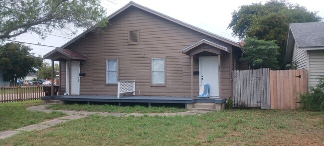 Foto del edificio - 730 W Alice Ave