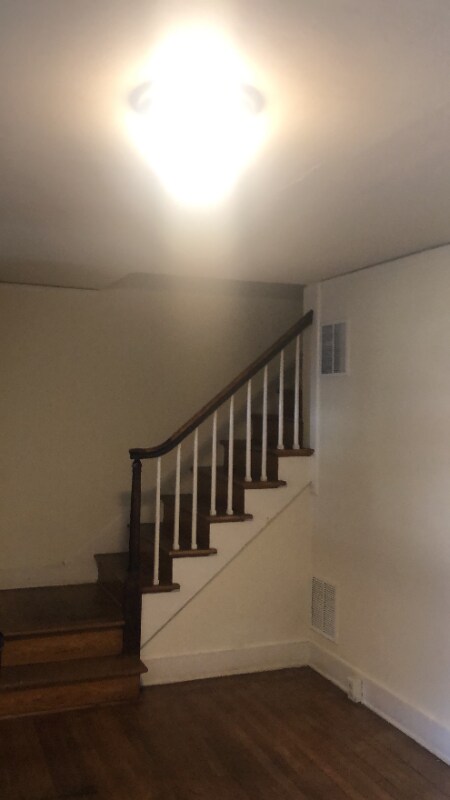 Foto del edificio - 524 S Pugh St