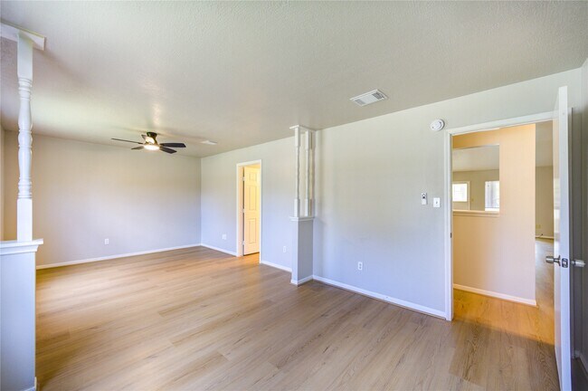 Building Photo - 6711 Marisol Dr