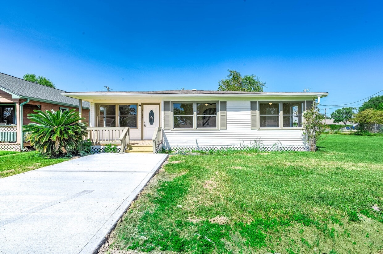 Primary Photo - 2214 11th Ave N