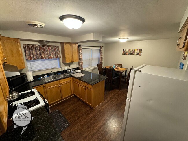 Foto del edificio - Updated Berwyn Unit with Heat Included!