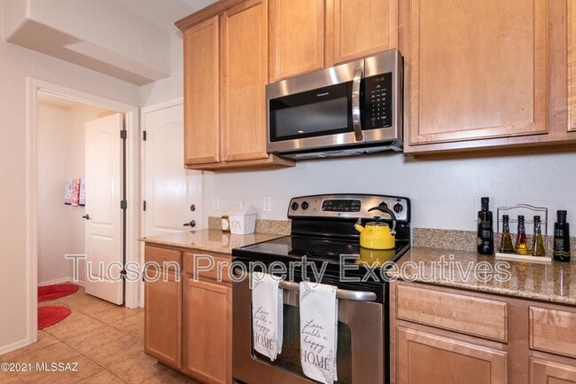 Foto del edificio - 2442 E Emerald Moon Dr