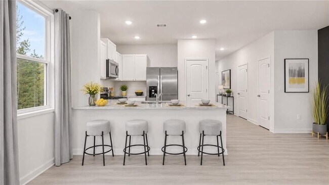 Building Photo - 2019 Roseleigh Dr
