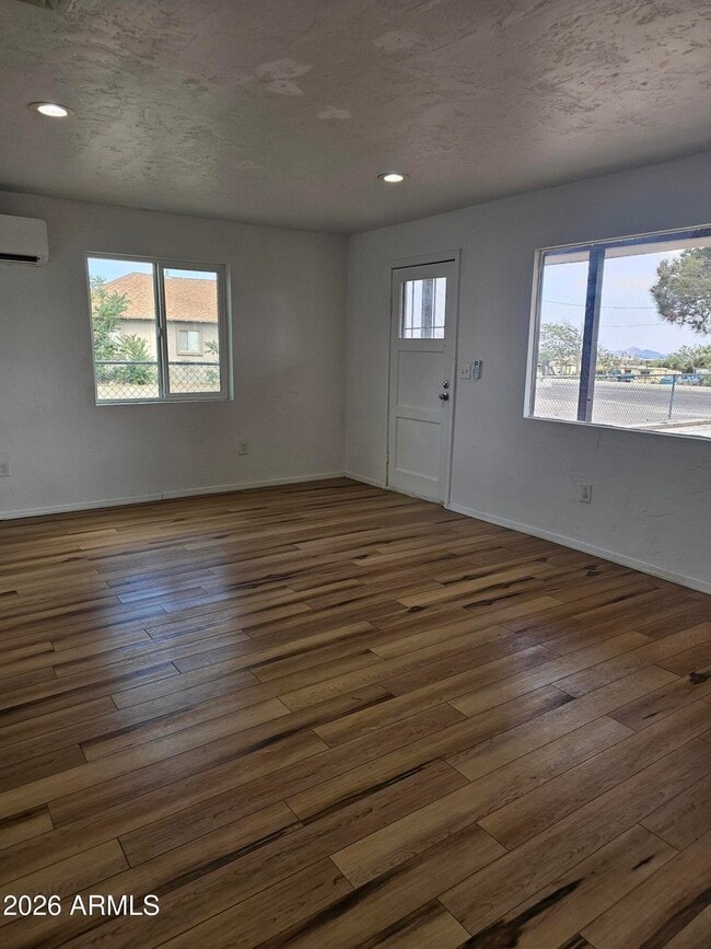 Building Photo - 872 AZ-92