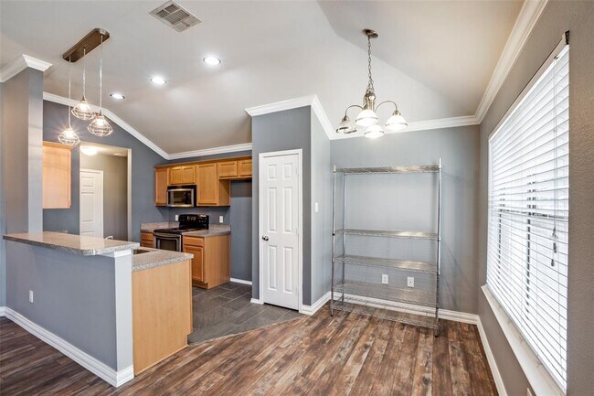 Building Photo - 2426 Arbor Ct