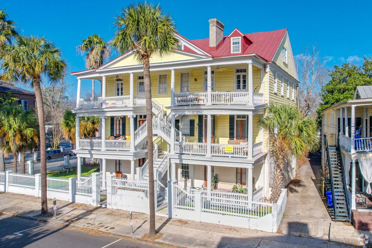 Primary Photo - 210-212 Calhoun St