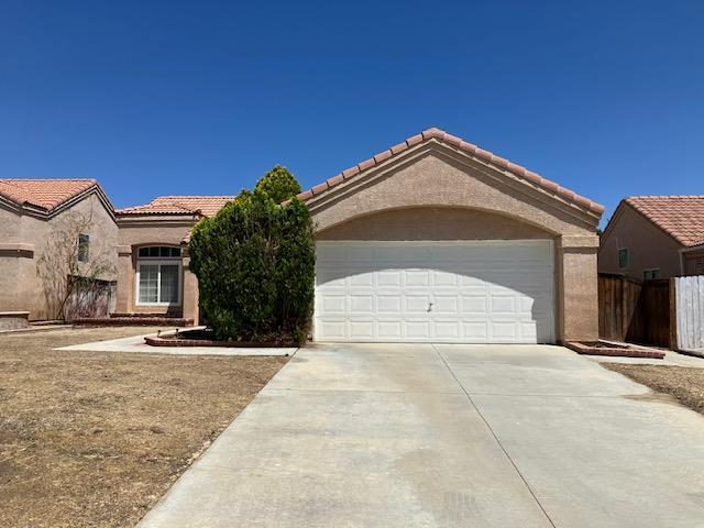 Foto del edificio - 1425 Ridgecrest Ct