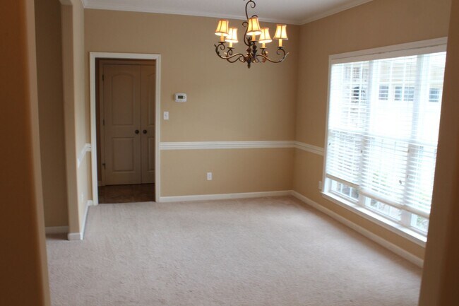 Building Photo - BARTLETT RENTAL HOME 3 BEDROOM 2 BATHROOM ...