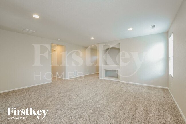 Foto del edificio - 865 Willow Dr