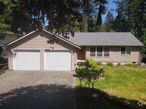 Building Photo - 4811 W Tapps Dr E
