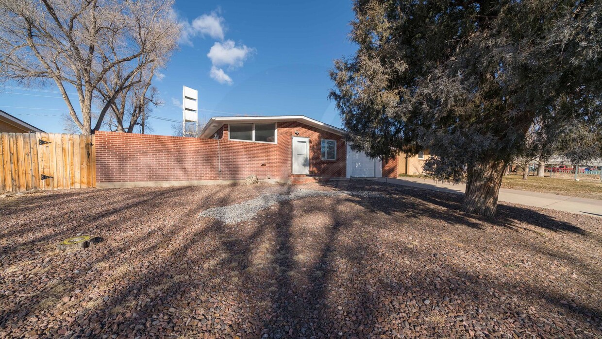 Primary Photo - Cute Rancher in Security/Widefield