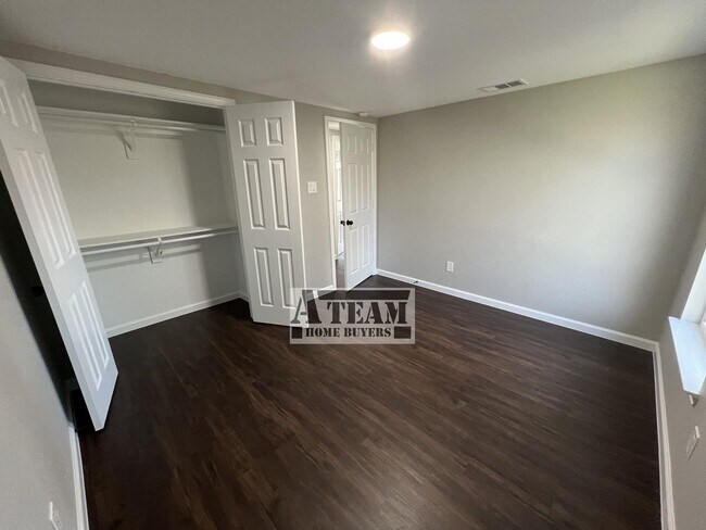 Foto del edificio - Beautiful Remodeled 3 Bed 1 Bath