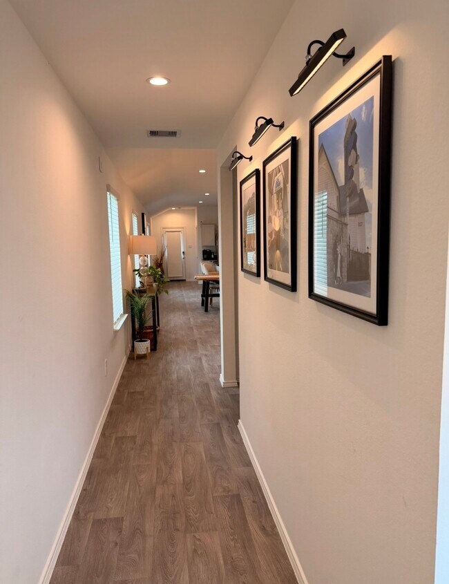 Foto del edificio - 5463 Portwood Acres Dr