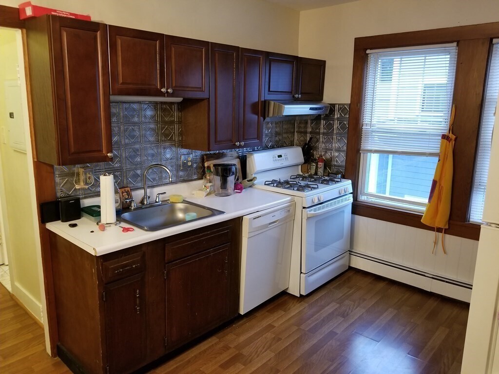 Primary Photo - 325 Savin Hill Ave