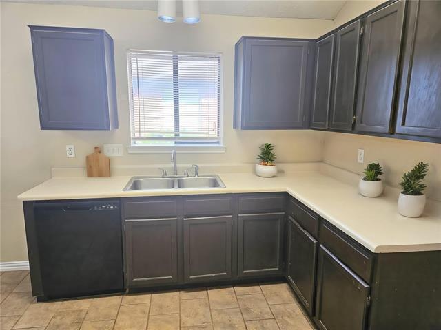 Foto del edificio - 3201 Fairmeadows Ln