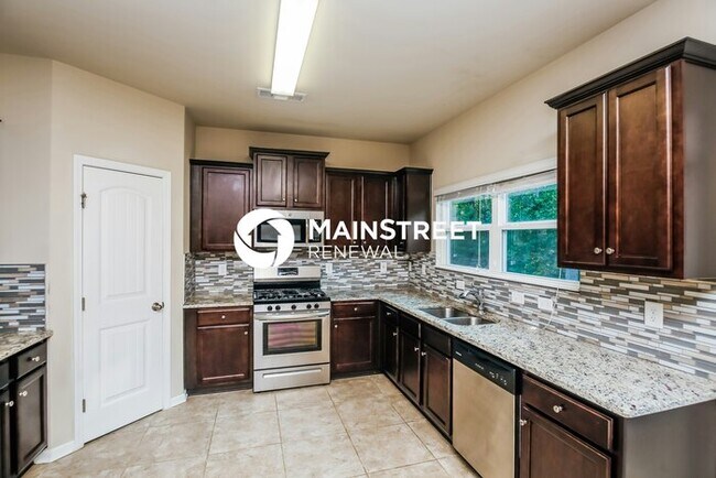 Building Photo - 3 Bedroom Pet-Friendly Home in Dallas, GA with Main Street Renewal