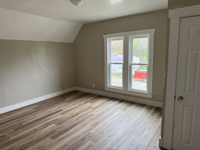 Foto del edificio - Fully remodeled 3 bed 1 bath $1400 includi...