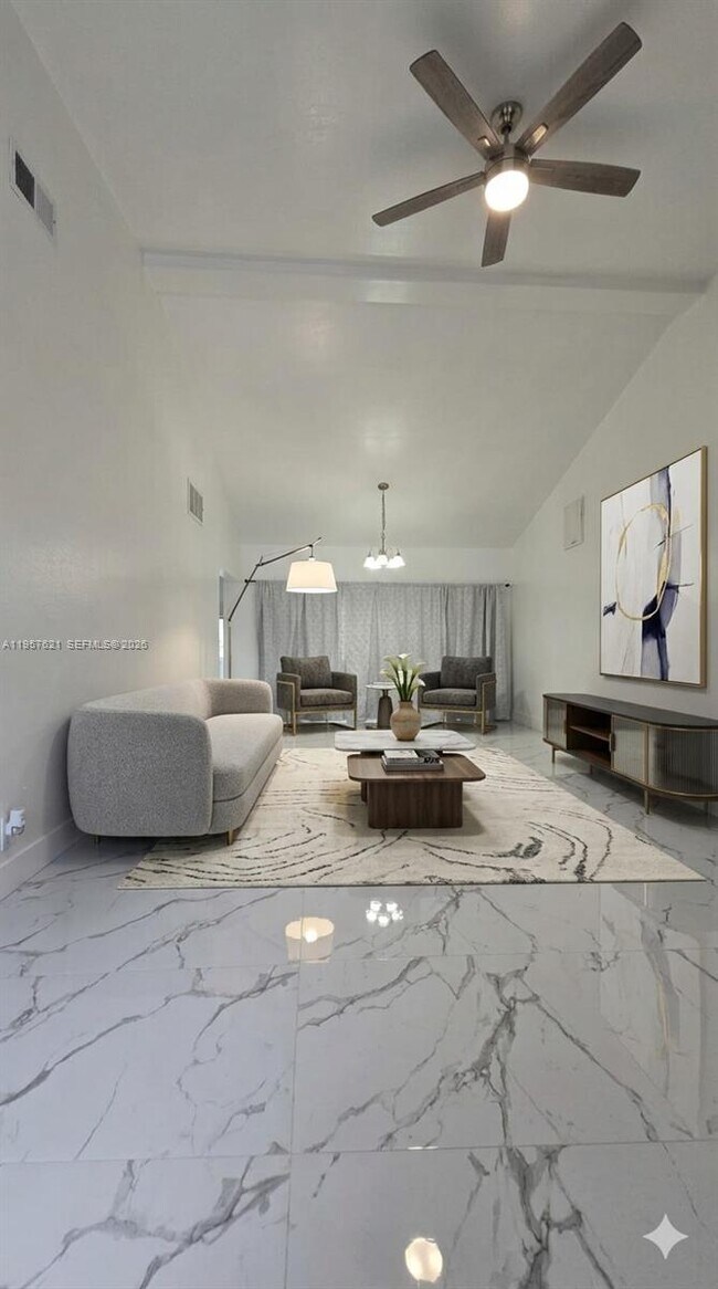 Foto del edificio - 7085 W Sunrise Blvd