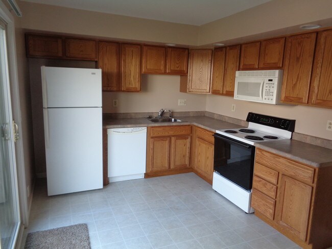 Typical Kitchen - 18 Maxwell St