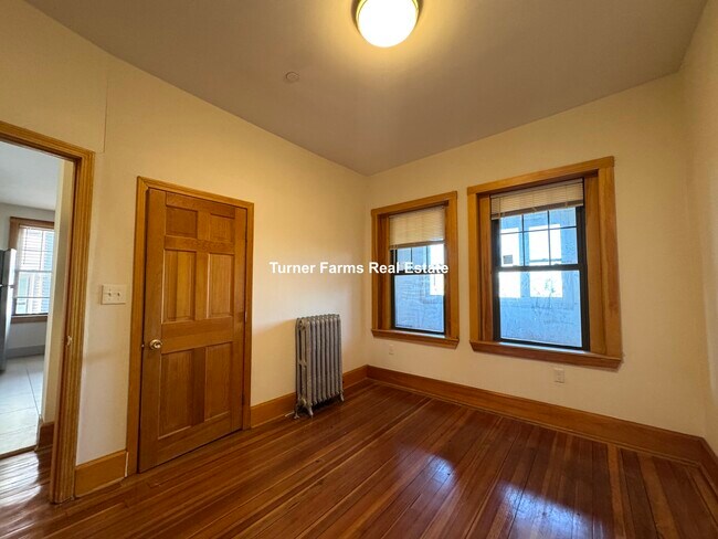 Foto del edificio - 145 Hillside St