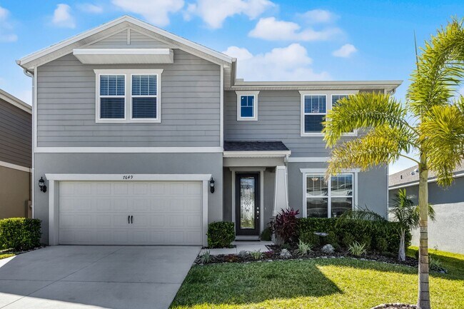Foto del edificio - Luxury Living for Lease – 5BR Home with Of...
