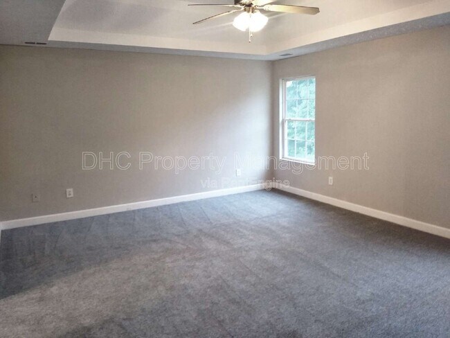 Foto del edificio - 925 Revere Way