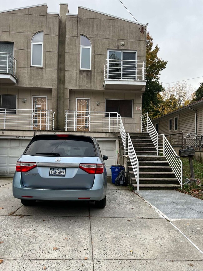 Building Photo - 165-26 78th Ave