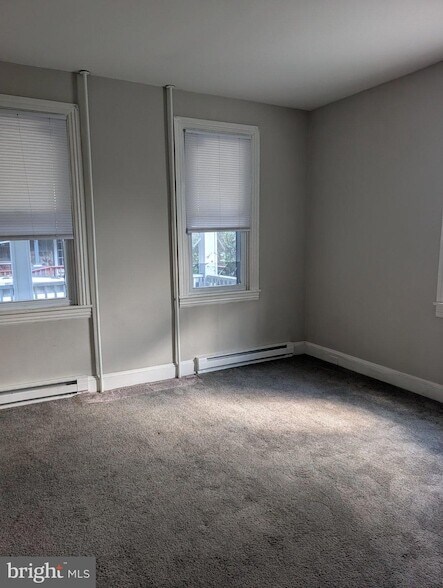 Foto del edificio - 119 N Perry St