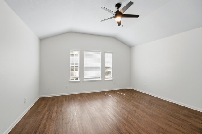 Building Photo - 15127 Green Whisper Dr