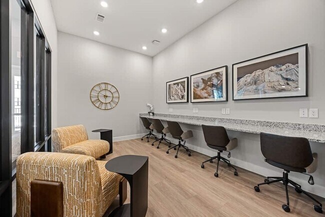 Foto del edificio - 4835 E Yager Ln