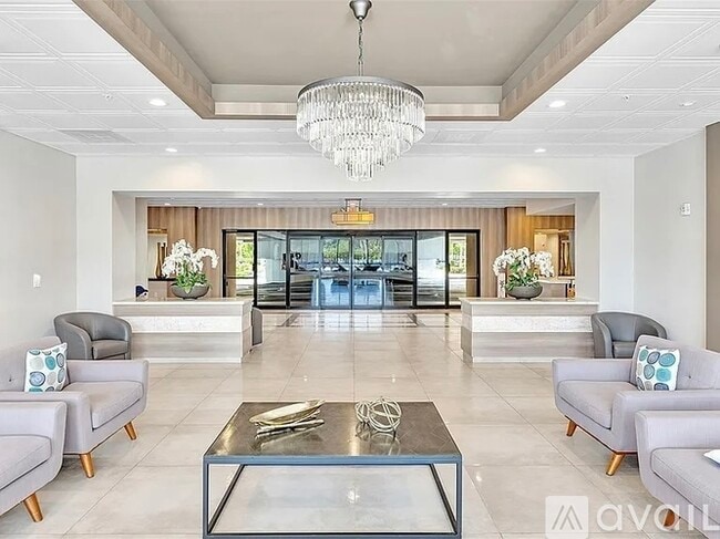 Building Photo - 3701 N Country Club Dr