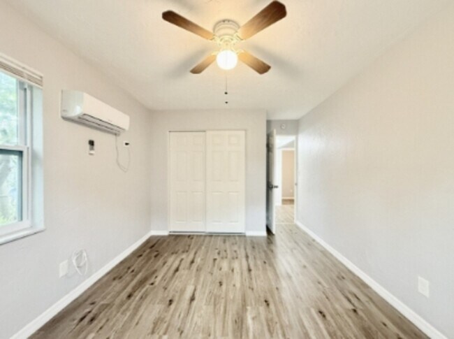 Foto del edificio - 4091 58th Ave N