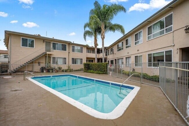 Foto del edificio - 3845 Potomac Ave
