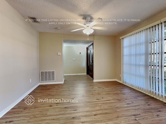 Foto del edificio - 2989 Kenilwick Dr S