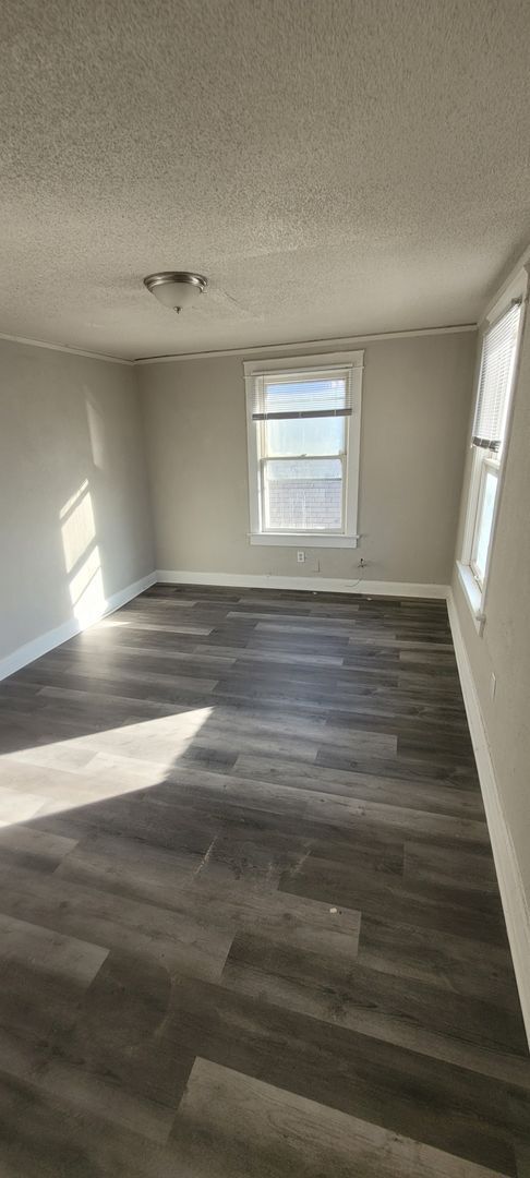 Foto del edificio - 2833 Olive St | 4 Bed, 1 Bath | 1600 SQ Ft