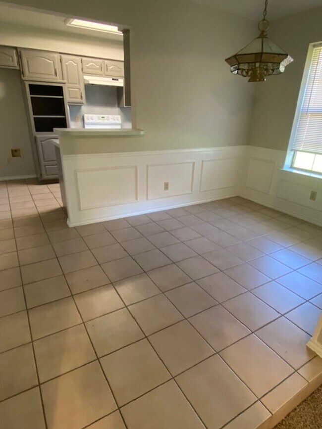 Foto del edificio - 3 BEDROOM 2 BATHROOM HOUSE IN DENTON