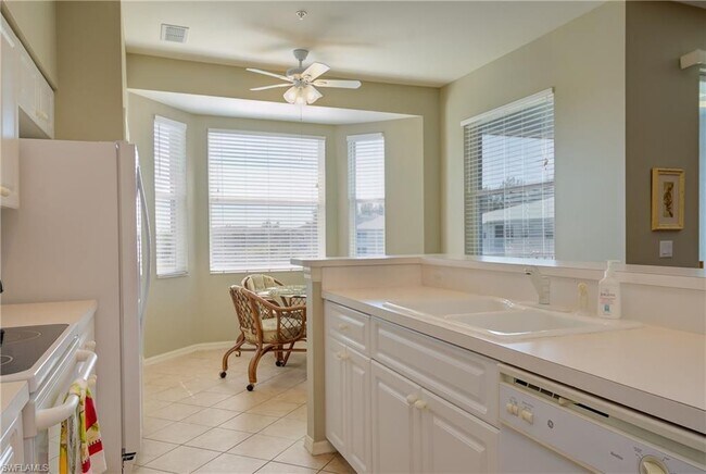 Building Photo - 16635 Lake Cir Dr