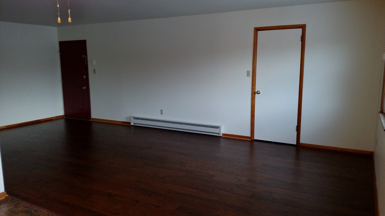 Living Room - 131 Crystal Rd
