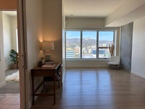 Interior Photo - Jardine Hollywood