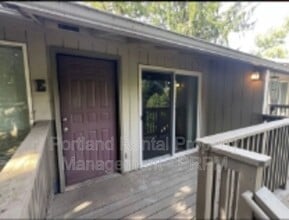 Building Photo - 19115 SE Yamhill St