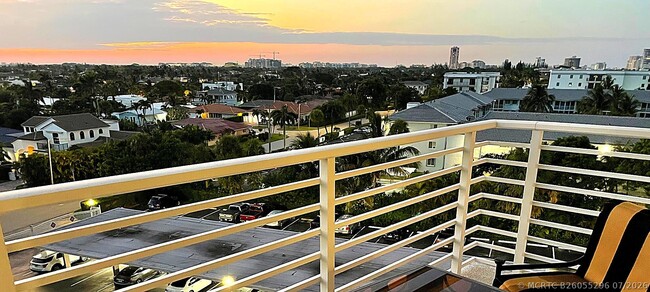 Foto del edificio - 2851 S Ocean Blvd
