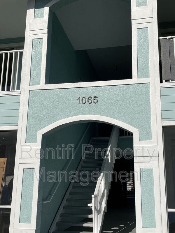 Building Photo - 1065 Hancock Creek S Blvd