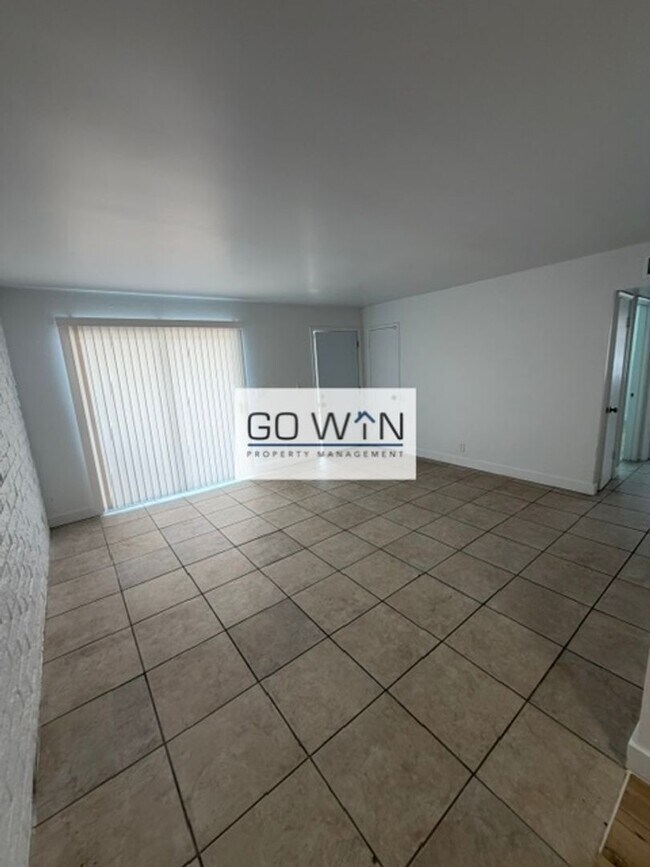 Foto del edificio - 54 W Southern Ave