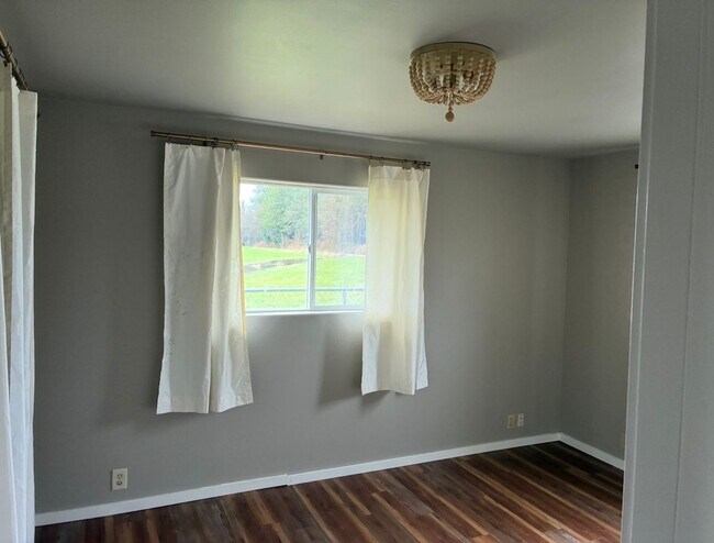 Foto del edificio - 9179 Harrison Rd