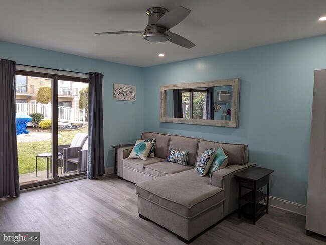 Foto del edificio - 725 Allen Dr